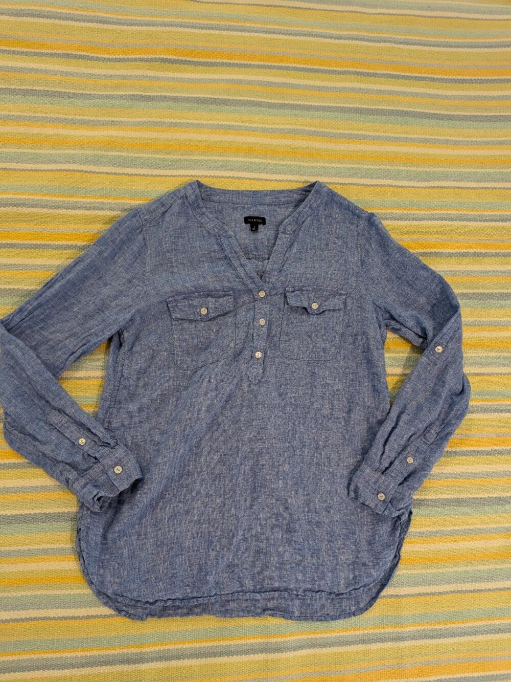 ⭐Talbots Blue Linen-Chambray Split V-Neck Roll-Tab Tunic Top - Size S